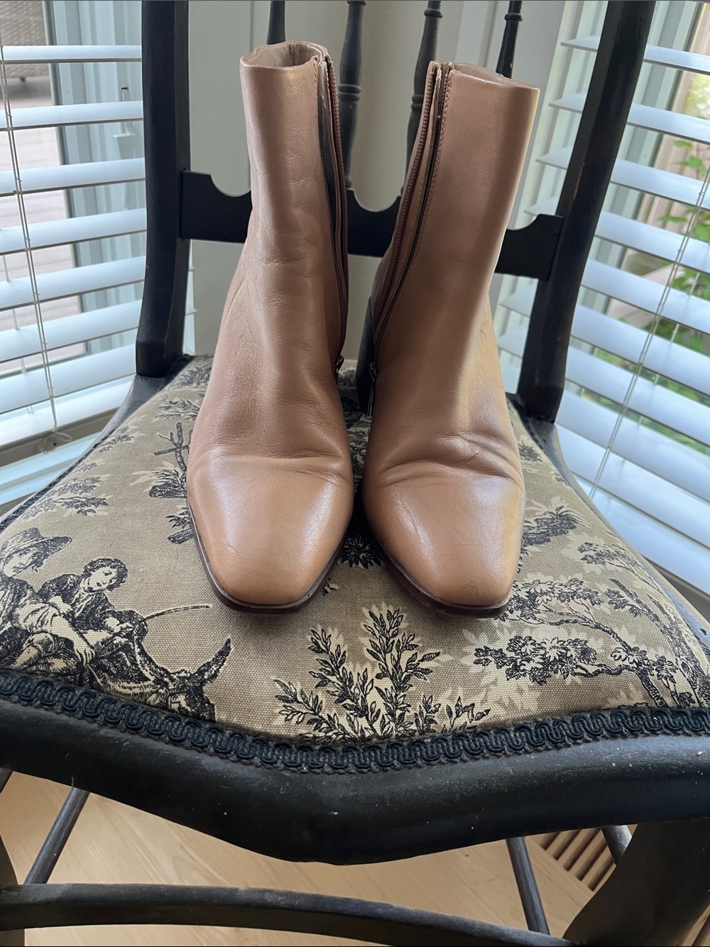 Seychelles Siesta Smooth Tan Leather Square-Toe Ankle Boots